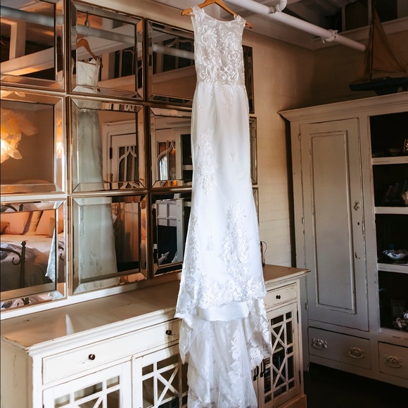 Wedding Dress Size 2 Ivory Lace Form Fitting Dress brides dress bridal bride - Picture 5 of 13